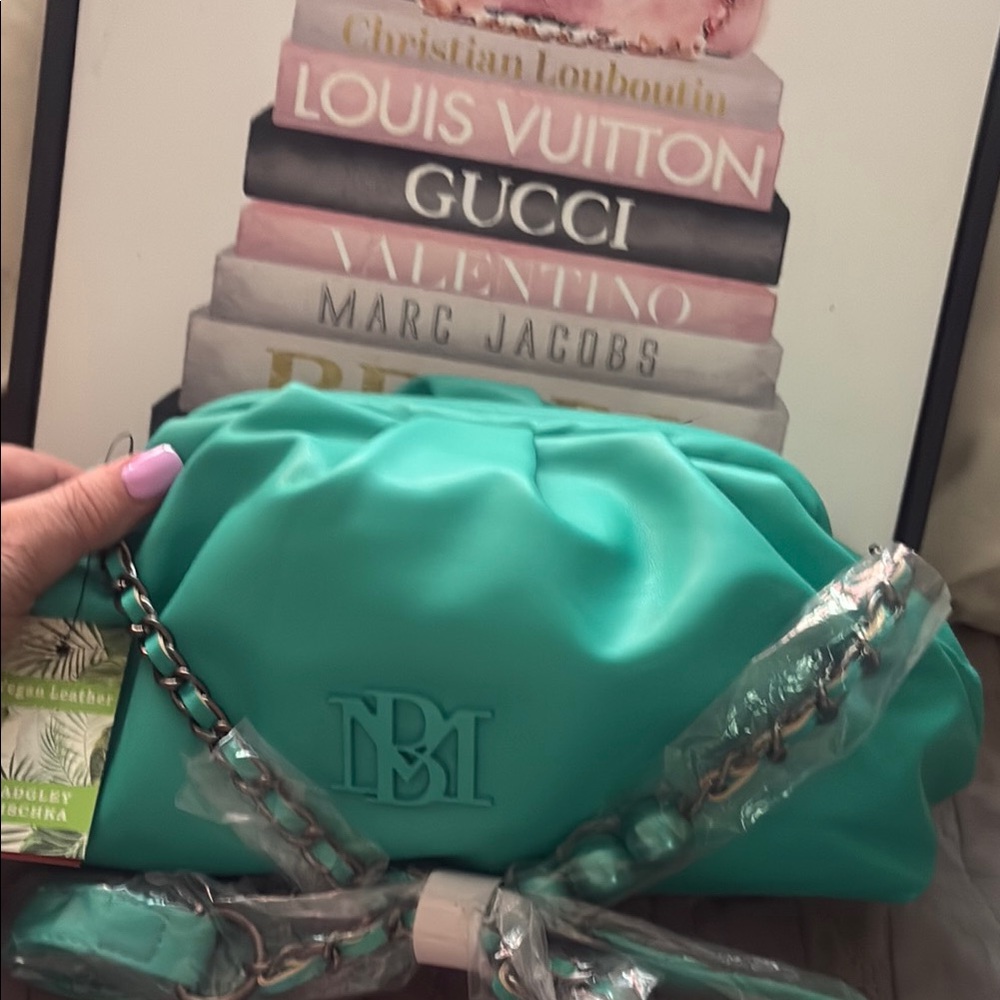 Elegant Teal Bag with Chain Strap